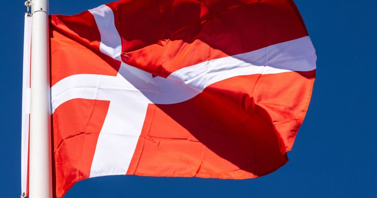 Dinamarca proíbe voos de drones civis após avistamentos em bases militares