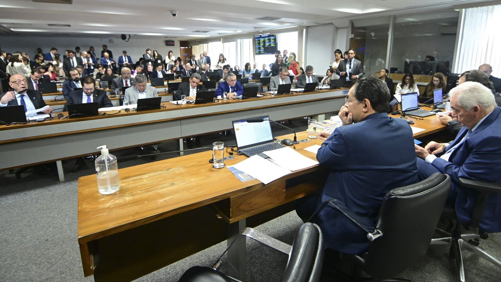 O que acontece caso a CCJ decida rejeitar a PEC da Blindagem