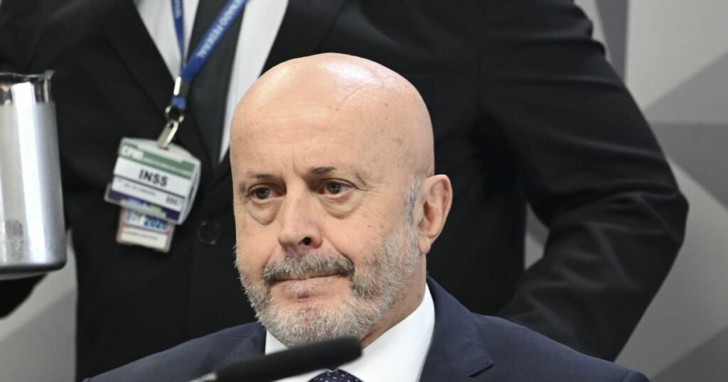 Segunda Turma do STF forma maioria para manter prisão do "careca do INSS"