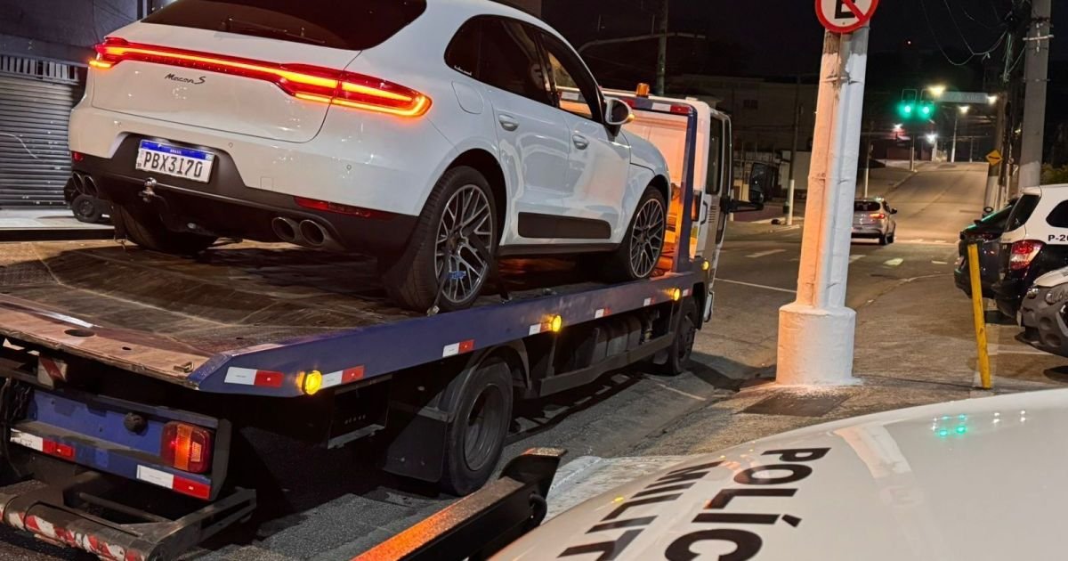 Em Porsche, motorista embriagado foge da PM e acaba detido em SP
