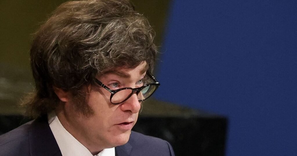 Milei passa por seu momento mais difícil na véspera das eleições argentinas