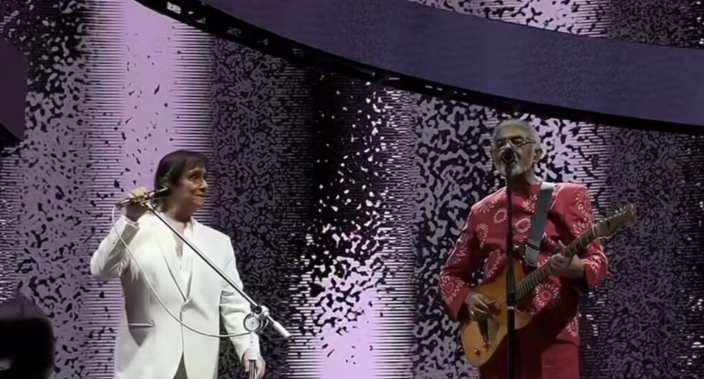 Roberto Carlos participa de último show da turnê de Gilberto Gil em SP