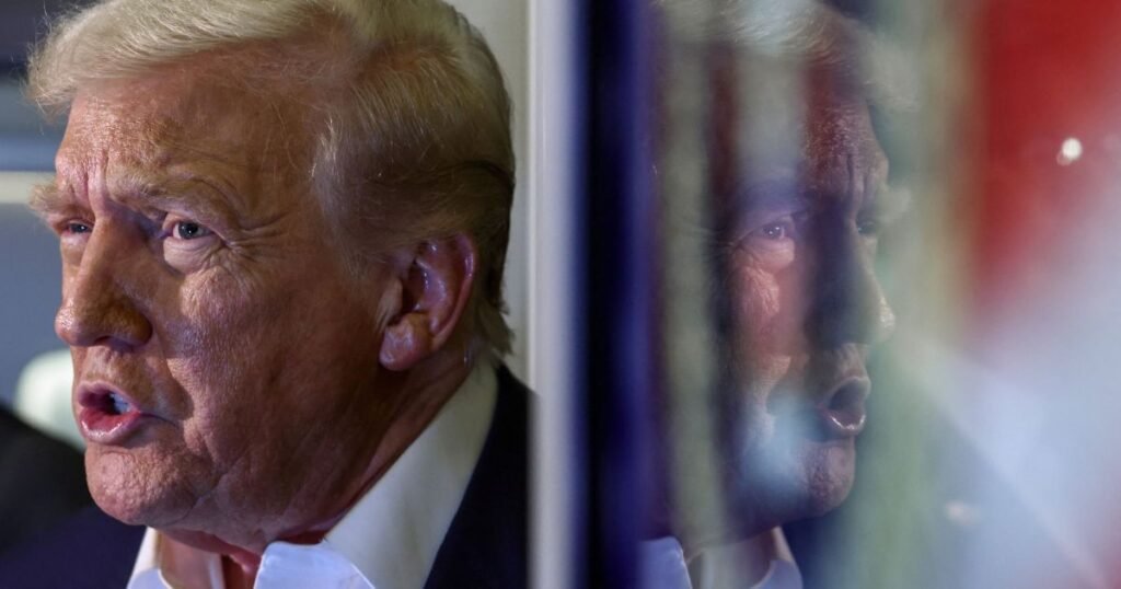 Trump diz que "sente muito" por família real após relação com caso Epstein