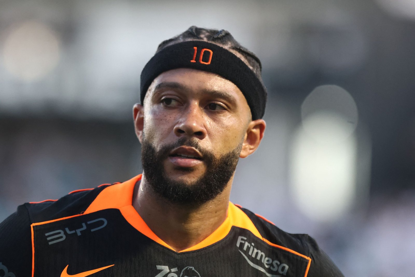 Memphis Depay gera especulações sobre futuro no Corinthians com postagem enigmática