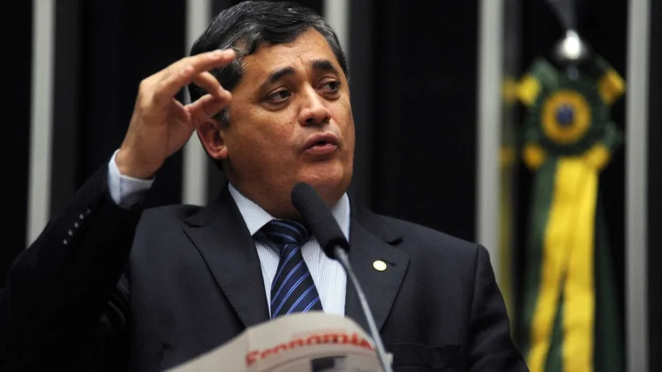 José Guimarães assume relações institucionais e busca diálogo com centrão