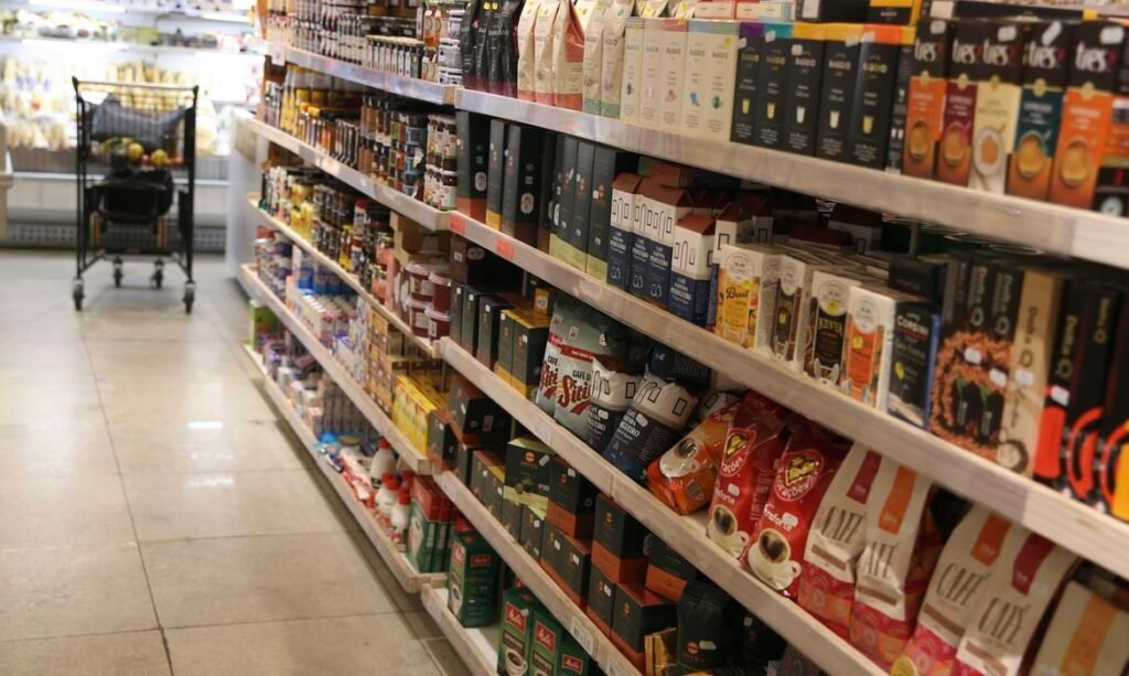 Supermercado Carvalho implementa jornada 5×2 em Teresina