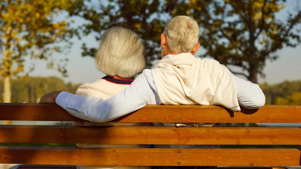 Crescimento populacional no Brasil desacelera e envelhecimento avança