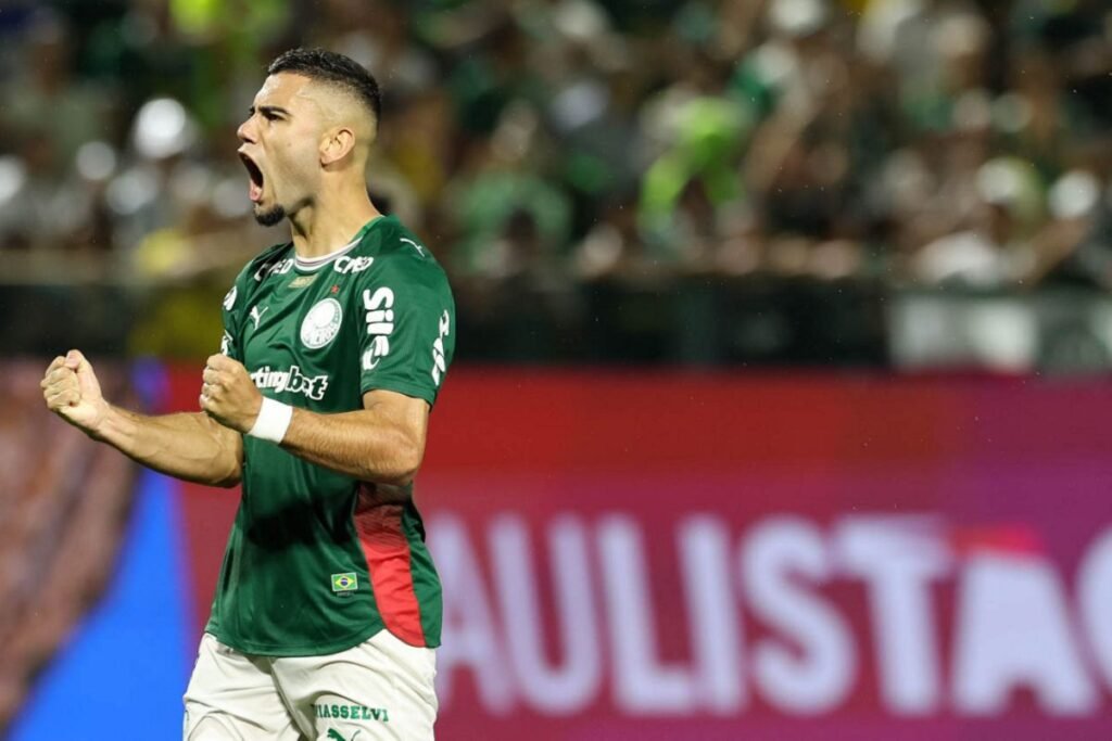 Palmeiras enfrenta Athletico Paranaense no Brasileirão; saiba onde assistir