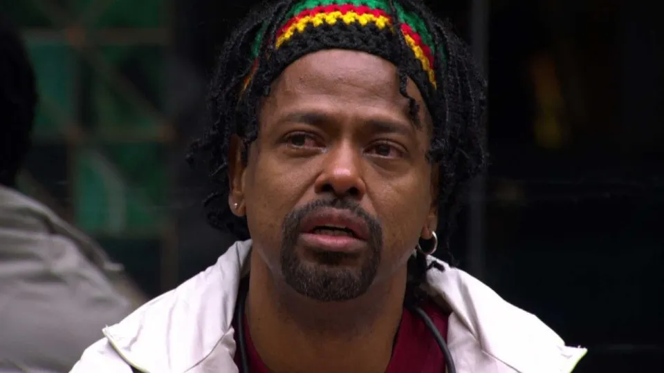 Leandro Boneco reage a críticas de Edilson e classifica como lamentável