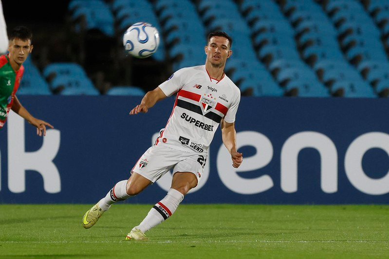 São Paulo enfrenta Mirassol no Brasileirão; saiba onde assistir