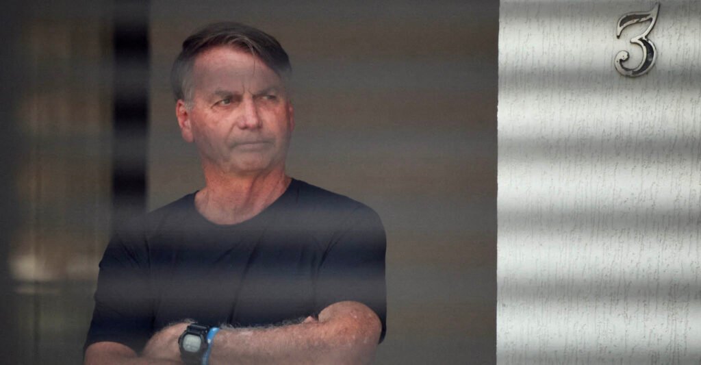 Moraes autoriza cirurgia de Bolsonaro; ex-presidente se dirige ao hospital