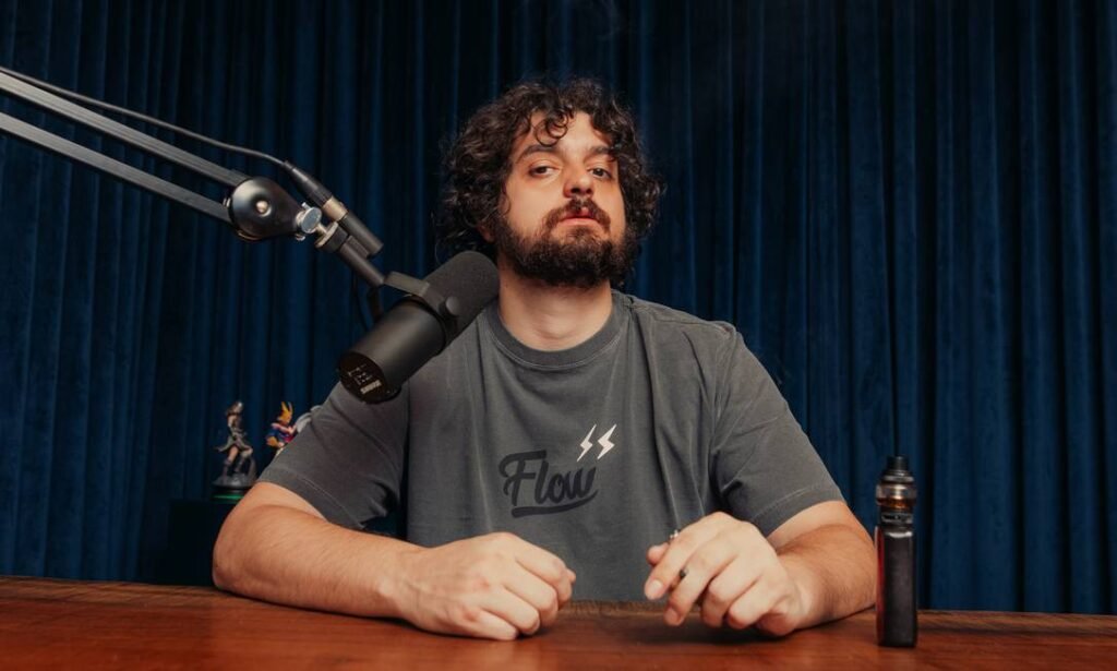 Youtube exclui canal de Monark após retorno anunciado