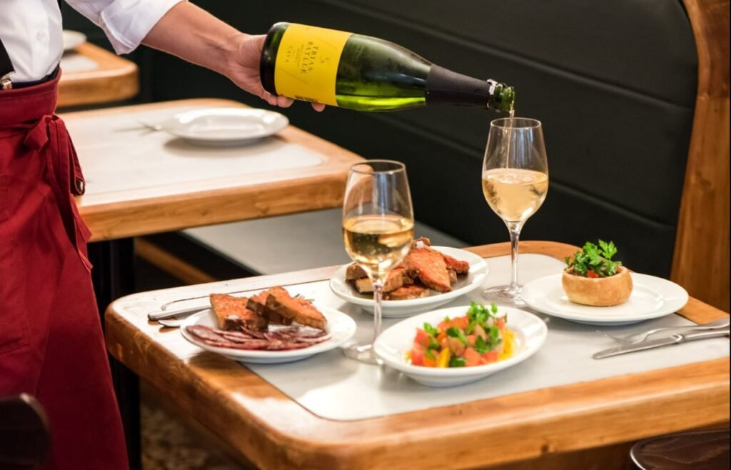 Imposto Seletivo sobre bebidas pode elevar preços e impactar restaurantes