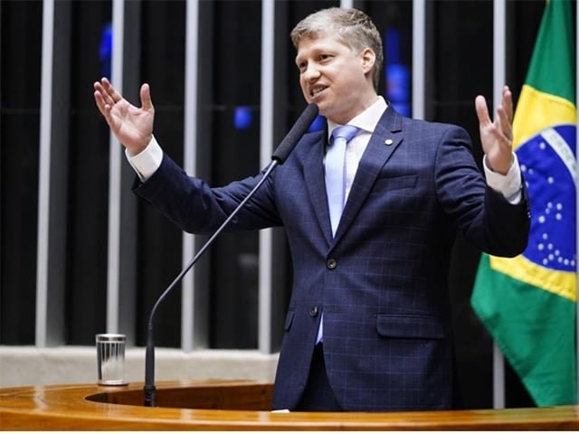 Deputado Marcel Van Hattem registra ocorrência contra general por intimidação na Câmara