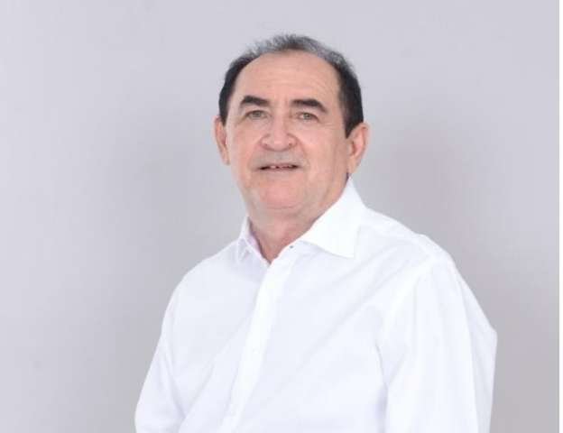 Prefeito de Floriano exonera todos os comissionados e secretariado
