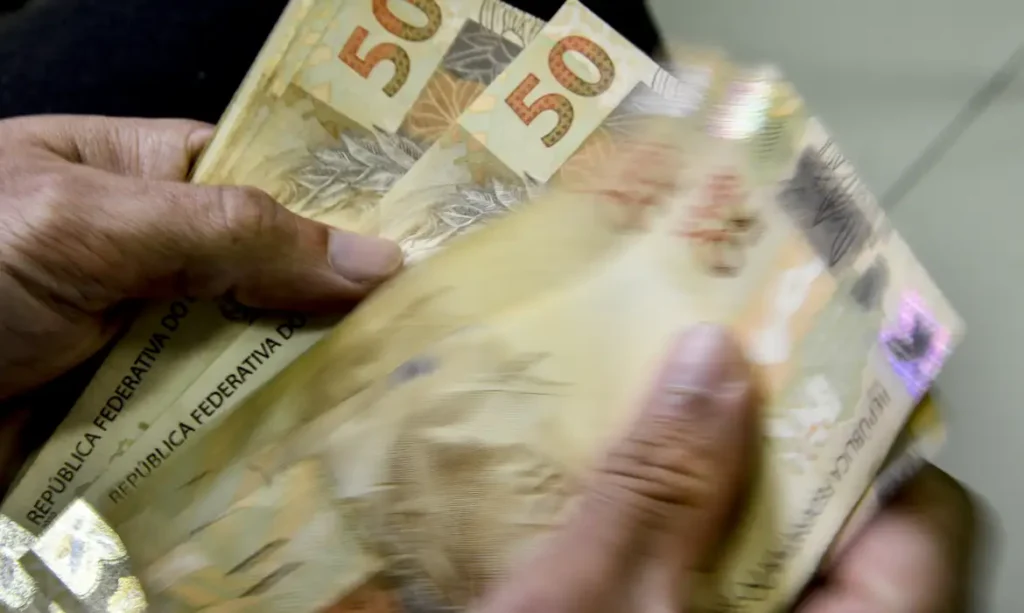 Novo Desenrola Brasil inicia nesta terça-feira (5) para renegociação de dívidas