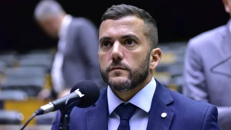 Justiça rejeita ação do PT contra Carlos Jordy por ofensa nas redes sociais