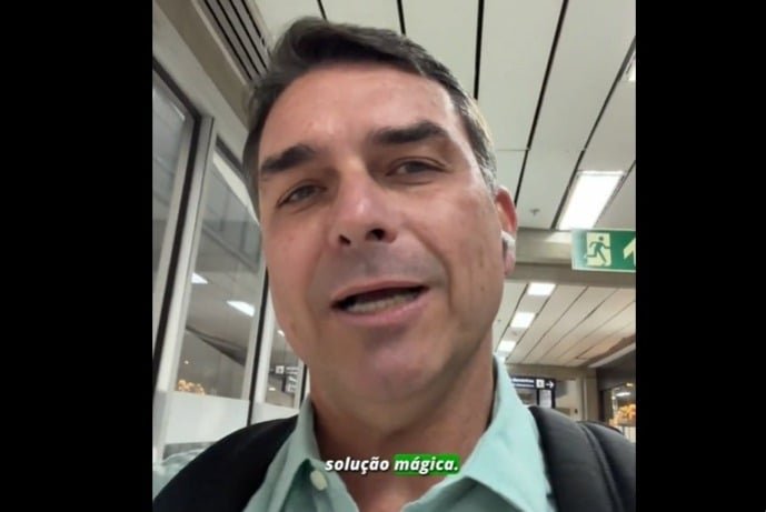 Flávio Bolsonaro critica programa Desenrola Brasil e o classifica como ficção
