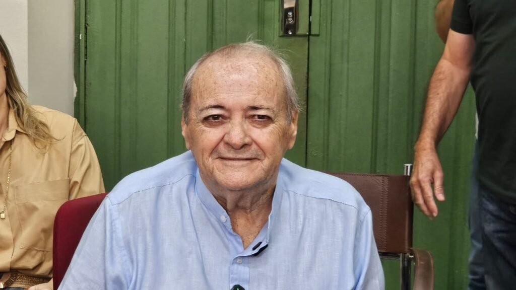 Prefeito Silvio Mendes aprova reajuste de 5,35% para servidores de Teresina