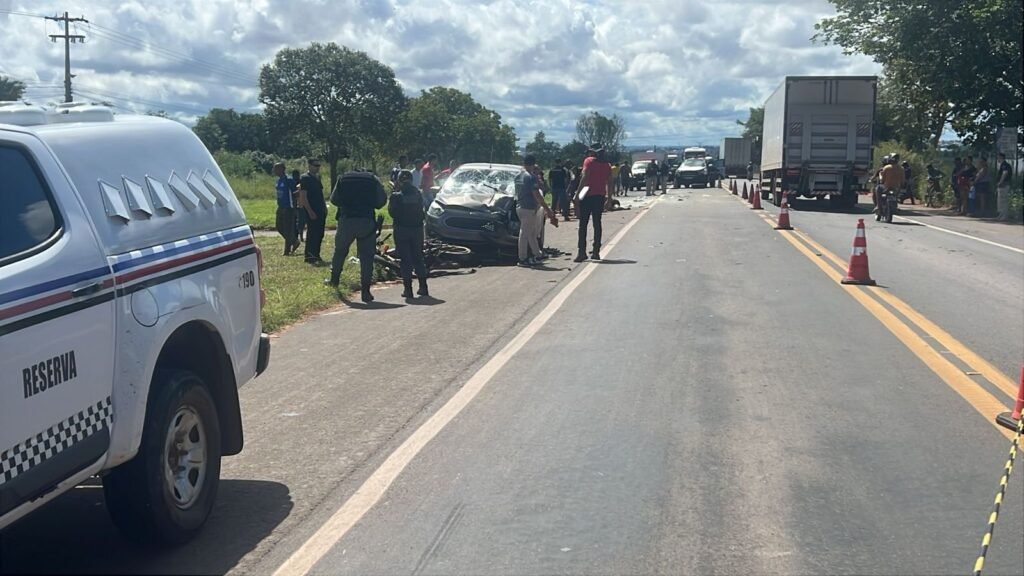 Mulher morre em colisão entre carro e moto na Br-226 em Timon