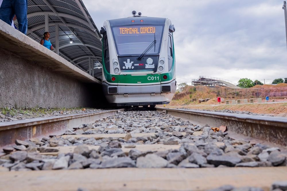 Metrô de Teresina inicia operação nas estações Todos os Santos e Colorado