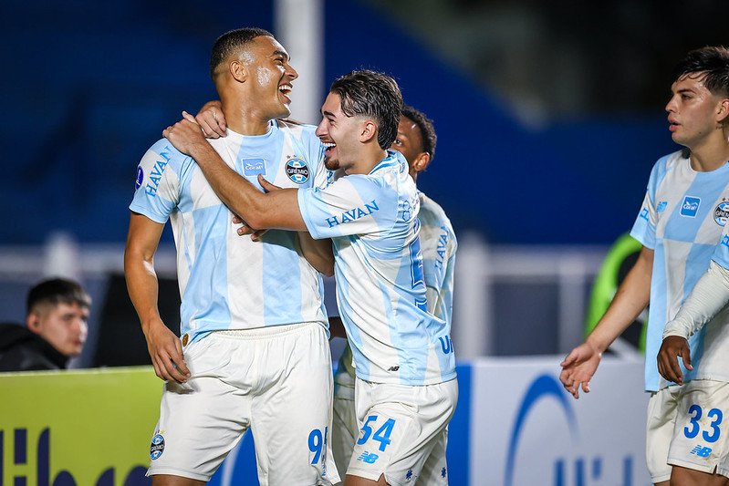 Grêmio e Flamengo se enfrentam neste domingo pelo Brasileirão