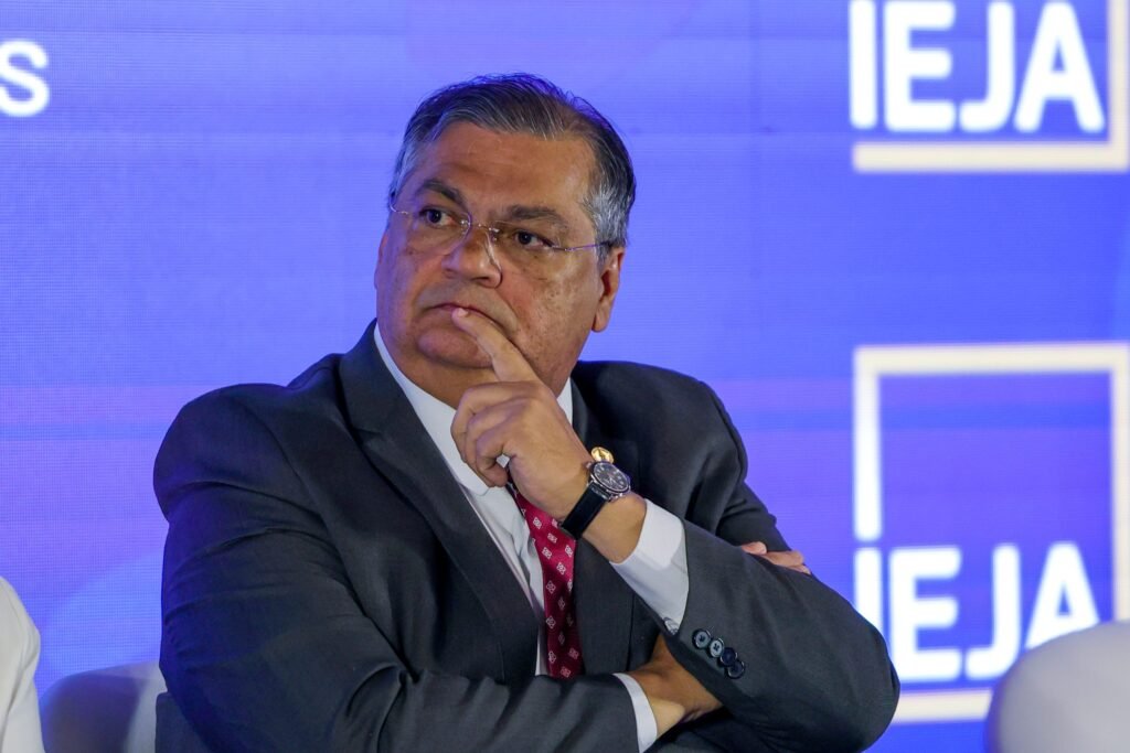 Flávio Dino defende decisões monocráticas no STF para evitar colapso jurisdicional