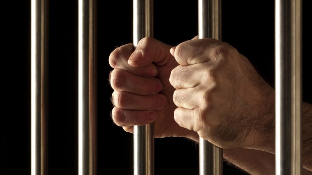 Deputado apresenta PEC para reduzir maioridade penal em crimes hediondos