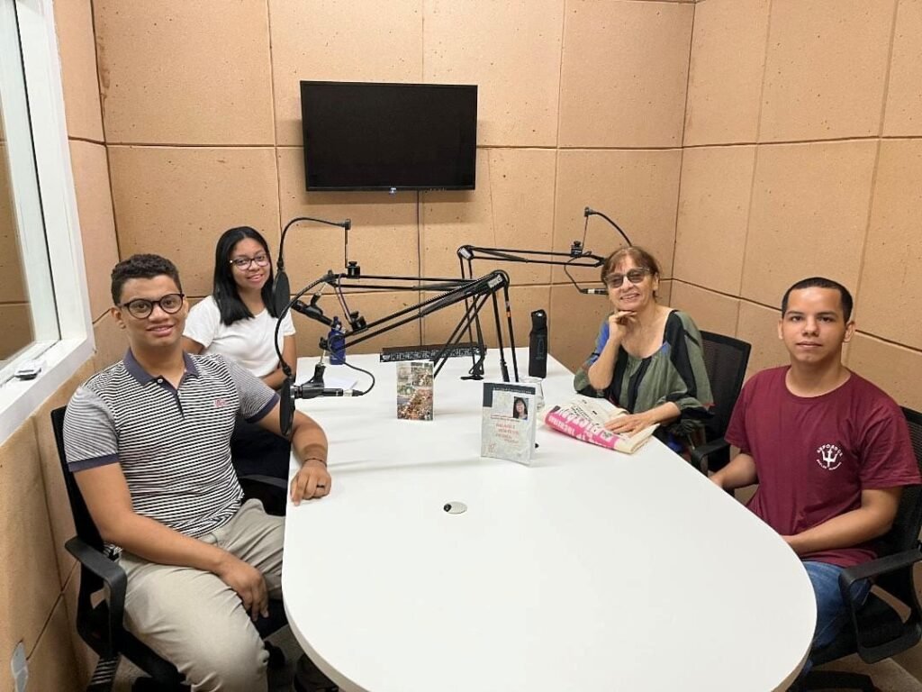 Podcast "o Fio da Memória" conecta história e sociedade