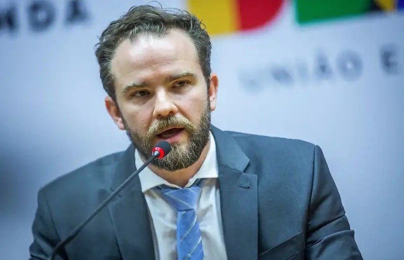 Ministro da Fazenda discute PEC da Escala 6×1 em audiência pública