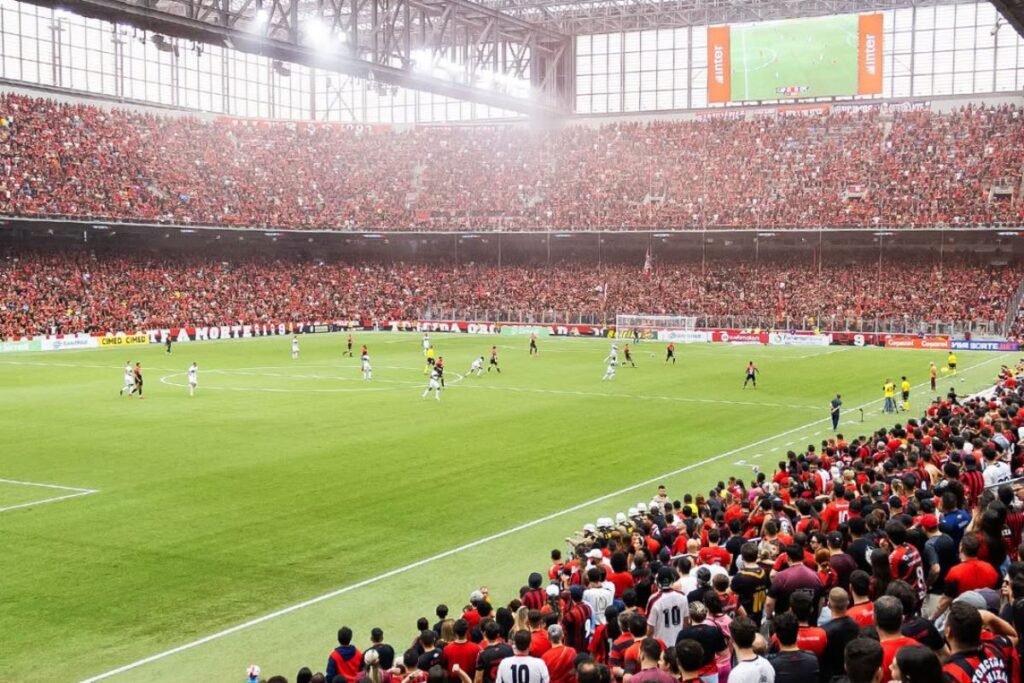 Athletico-pr enfrenta Flamengo no Brasileirão; saiba onde assistir