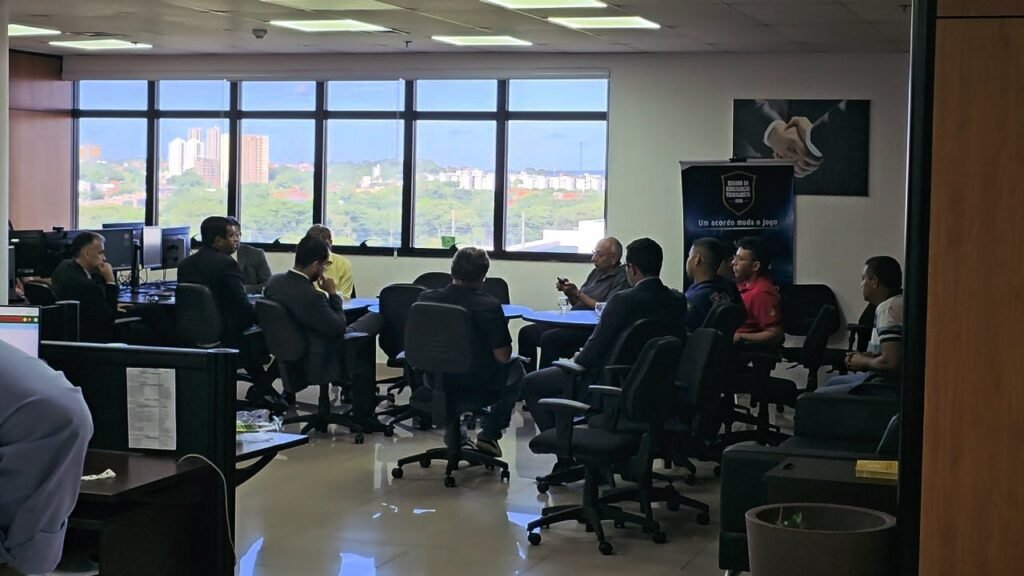 Prefeito Silvio Mendes propõe reajuste de subsídio, mas acordo com motoristas ainda é incerto