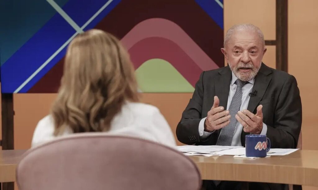 Lula critica transição para redução da jornada de trabalho