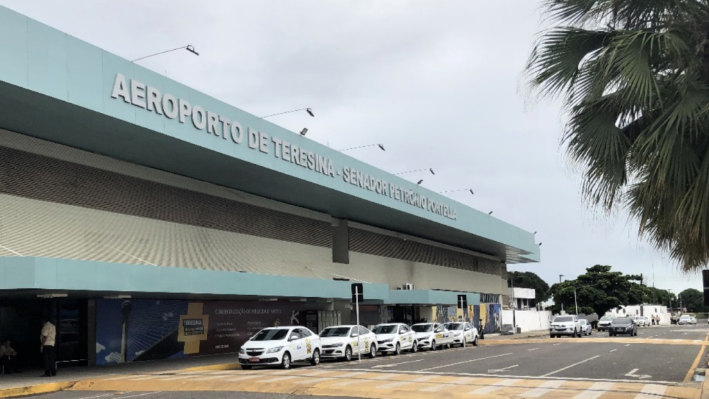 Motorista de aplicativo é esfaqueado em frente ao aeroporto de Teresina