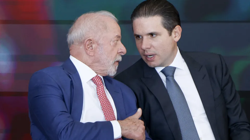 Lula e Motta definem transição para redução de jornada de trabalho em 2026
