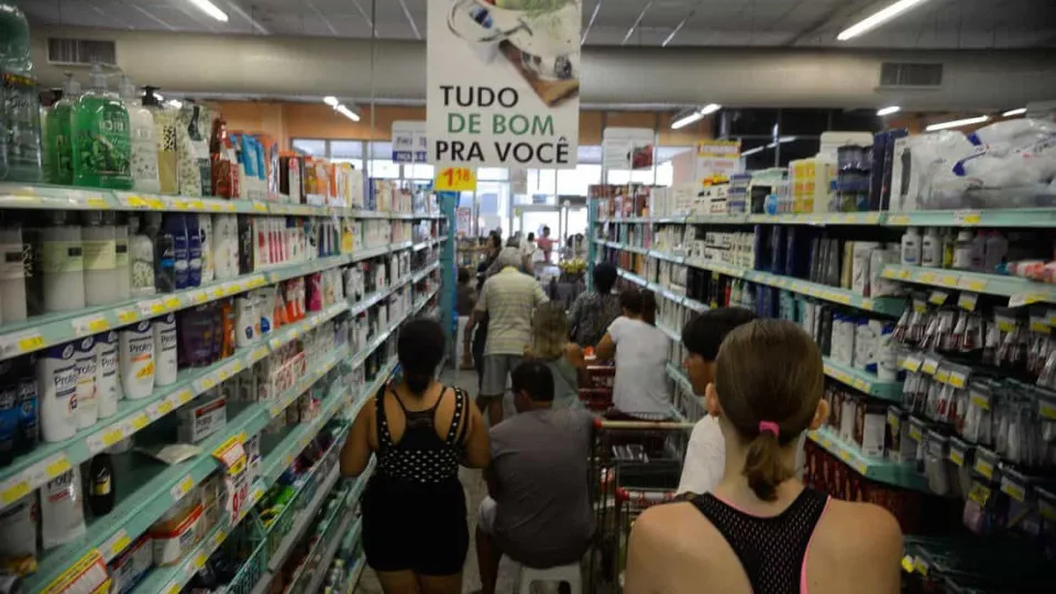 Prévia da inflação registra alta de 0,62% em maio, impulsionada por alimentos e bebidas