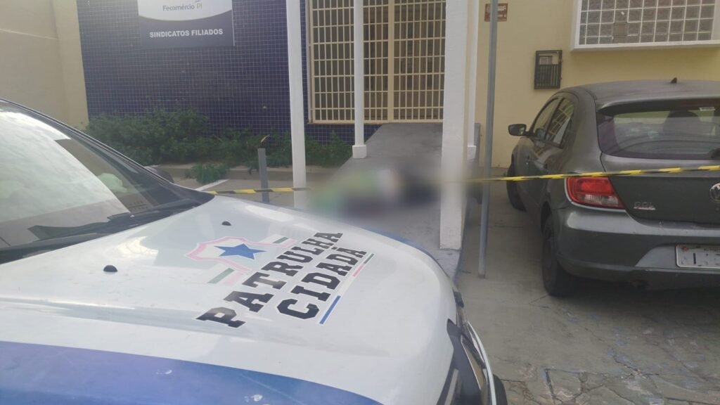 Corretor de carros é assassinado a tiros no Centro de Teresina