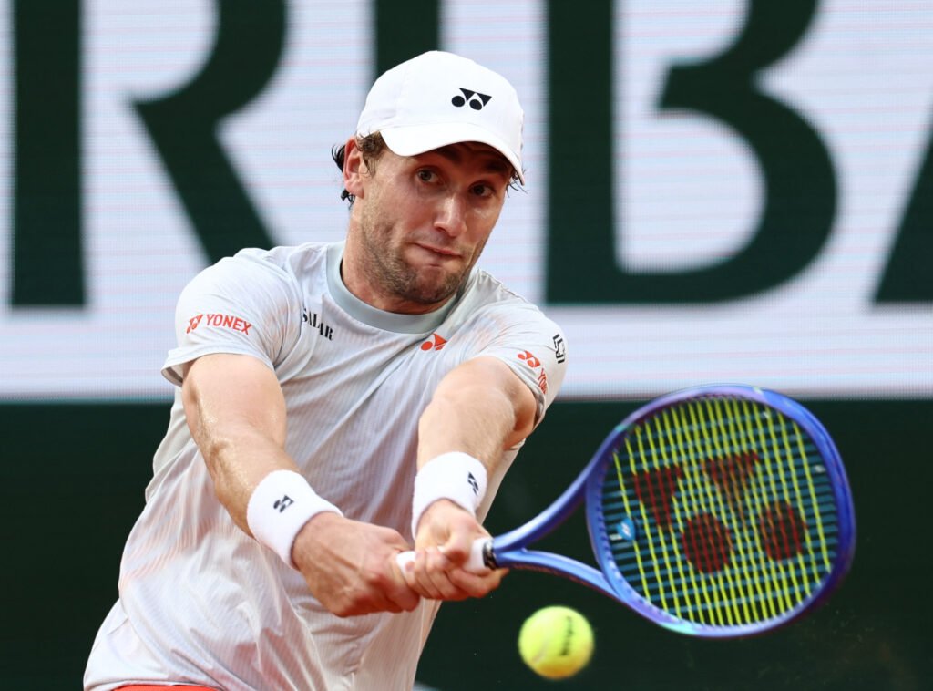 João Fonseca enfrenta Casper Ruud nas oitavas de final de Roland Garros