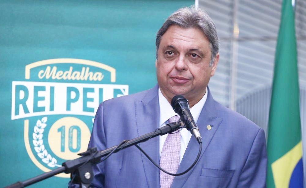 Júlio Arcoverde permanece internado em São Paulo sem previsão de alta