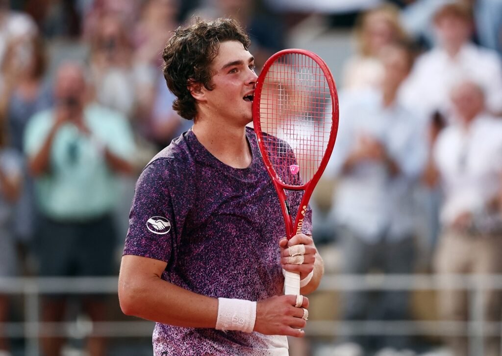 João Fonseca conquista a mídia internacional em Roland Garros