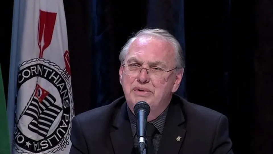 Novo pedido de impeachment contra Osmar Stabile no Corinthians