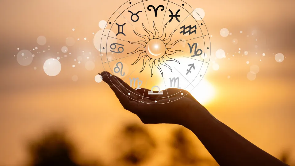 Karma traz recompensas para três signos do zodíaco em junho