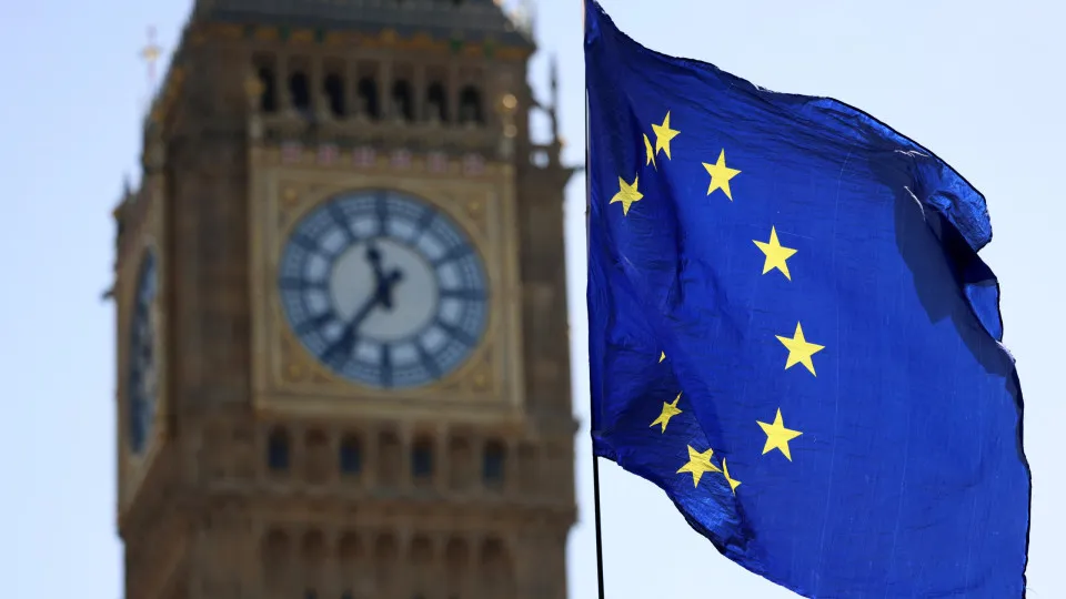 Reino Unido tenta reaproximação com a UE, mas enfrenta limites