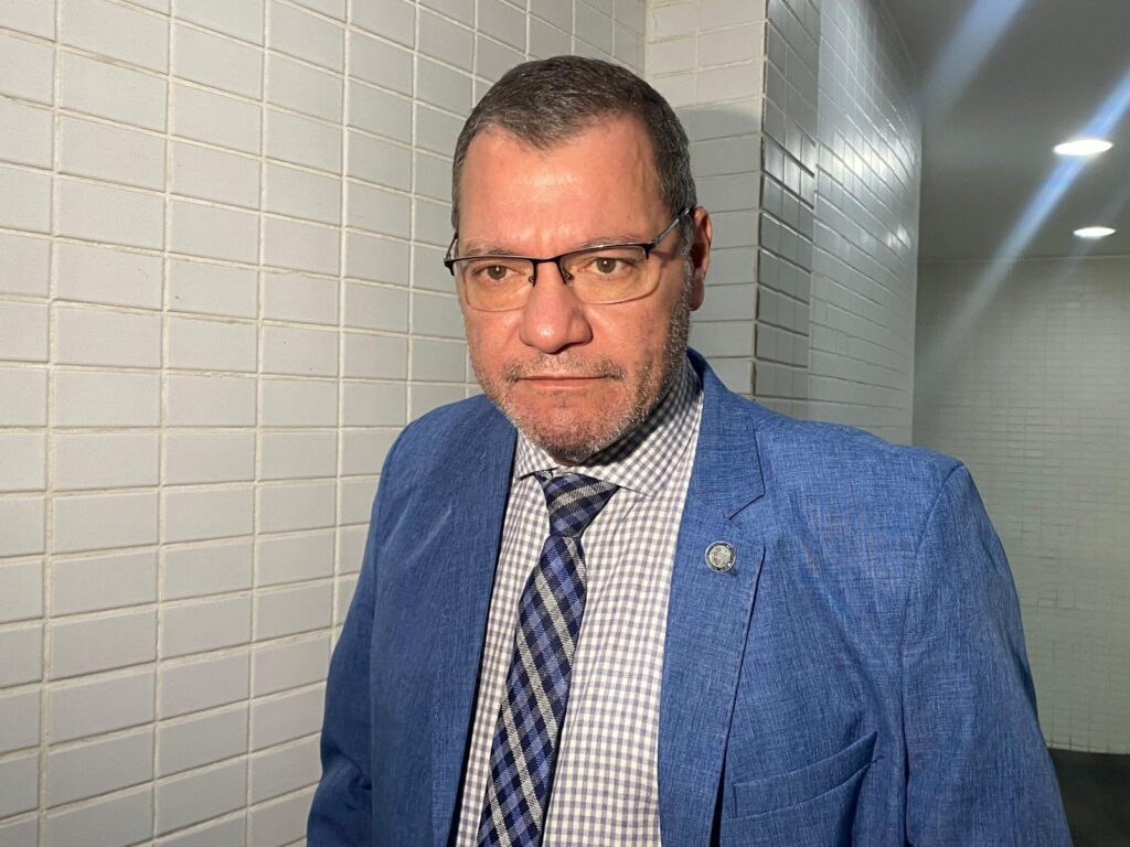 Decisão judicial reduz emendas parlamentares e suspende votação da LDO em Teresina