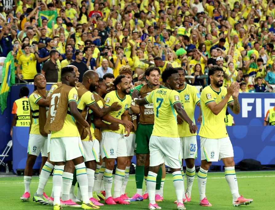 Japão e Holanda definem adversário do Brasil no mata-mata
