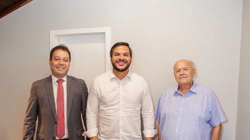 Charles da Silveira apoia reeleição de Rafael Fonteles em Teresina