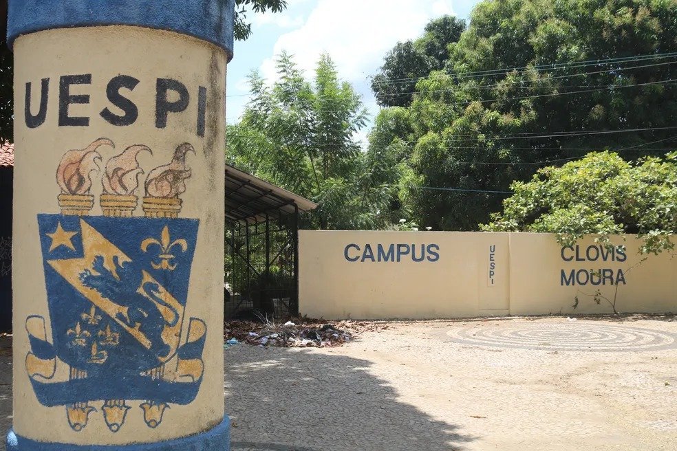 Campus Clóvis Moura seguirá aberto, afirma vice-reitora da Uespi sobre reorganização de cursos