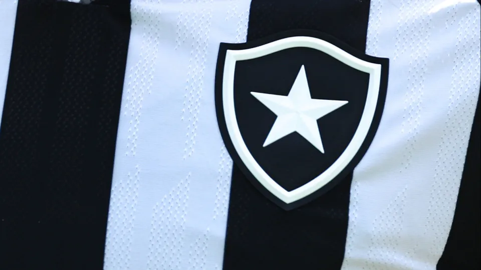 Fifa encerra punição ao Botafogo, mas clube ainda enfrenta cinco transfer bans