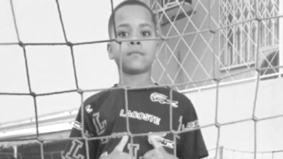 Menino de dez anos morre após acidente em quadra esportiva em Itajaí