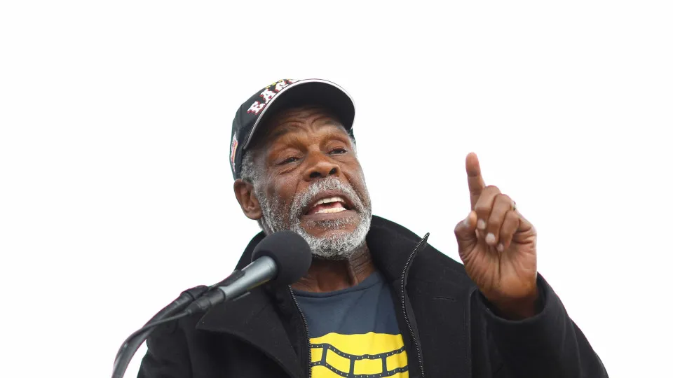 Danny Glover revela diagnóstico de Alzheimer e compartilha sua experiência